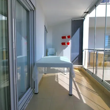Apartament Sun Star 1+1 в стуки 40€ при заселении в квартиру вы оплачиваете депозит в размере 300€ с него высчитывается свет и вода 5€ в сутки и финальная уборка 40€, остаток денег возвращается при выезде Alanya